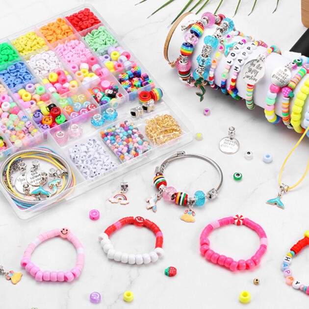 Abalorios y pulseras